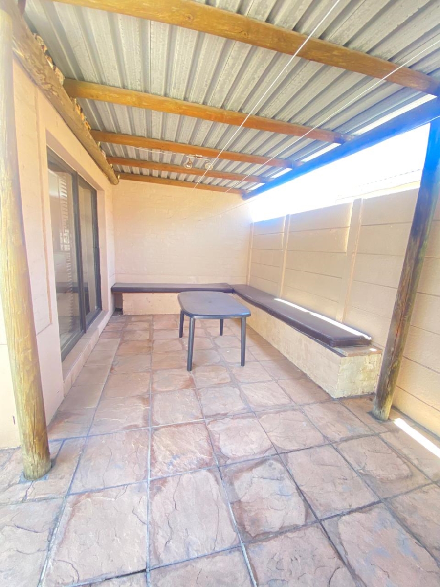 2 Bedroom Property for Sale in Hunters Creek Western Cape